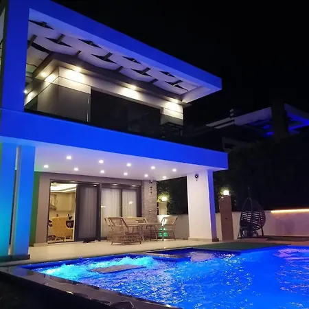 Cekil Kenara Sehir Huzur Geliyor Lägenhet