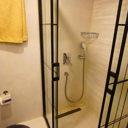 Cekil Kenara Sehir Huzur Geliyor Apartment